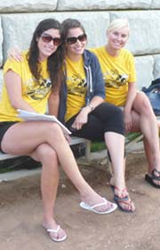 Fans of the Stingers